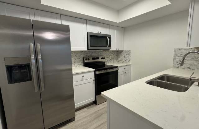 Beautifully Renovated 3-Bed, 2-Bath Townhome - 8342 Century Point Drive North, Jacksonville, FL 32216