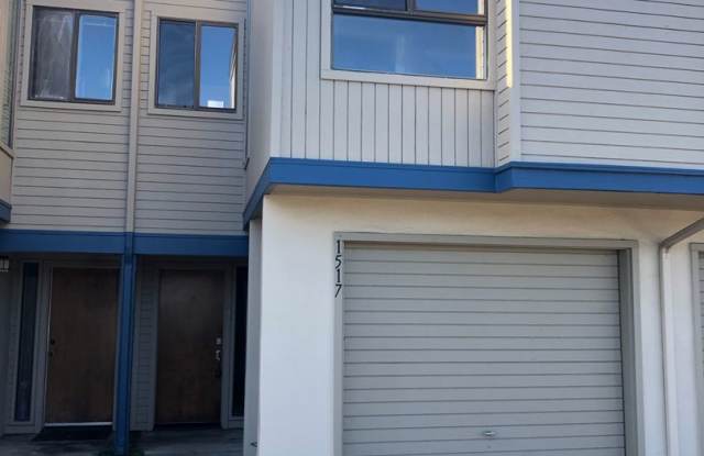 2Br/2Ba - 1 Car Garage Townhouse in the Heart of Live Oak photos photos
