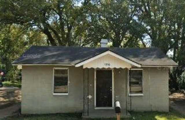 1006 S. Mckinley Street photos photos