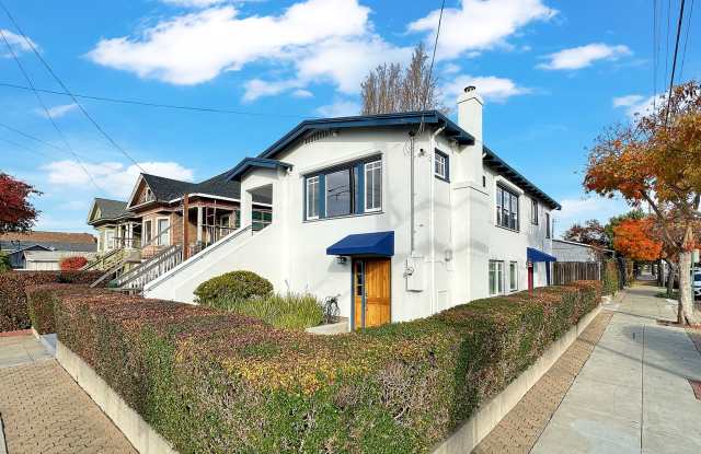 ALL UTILITIES INCLUDED - Remodeled - Upper Level - Backyard - 5502 Beaudry Street, Emeryville, CA 94608