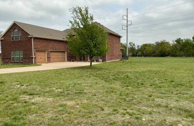5/4/3  Home with Game room in WALKING DISTANCE TO THE MARINA Gallery 4