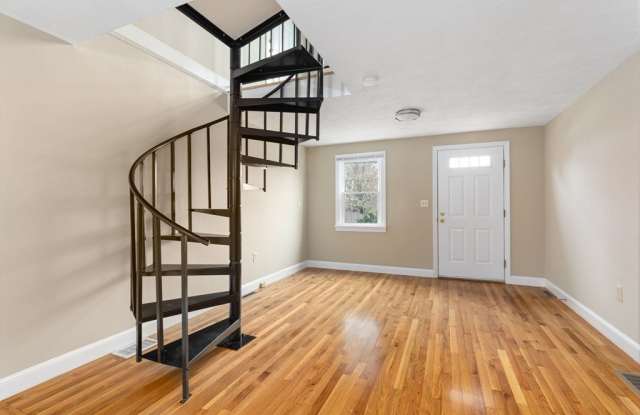 1932 Washington St Gallery 2