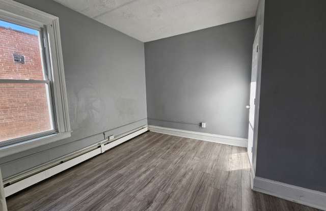 8-10 Hamilton Street Gallery 2