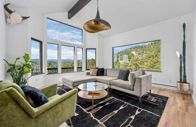 Modern Mountain Retreat w/ Unrivaled Views photos photos