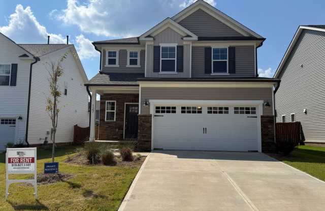 AMAZING LOCATION, Fantastic 4 Bed Home, Internet Included, Available Now! photos photos