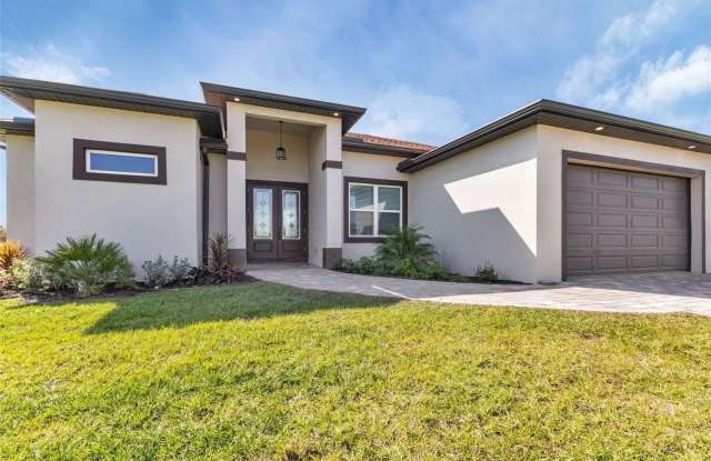 Gorgeous  Modern 3/3/2 photos photos