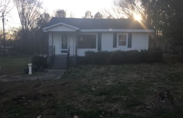 814 E CHARLES ST - 814 East Charles Street, Matthews, NC 28106
