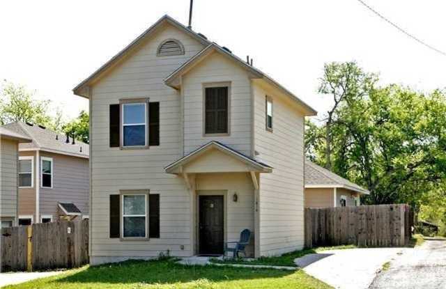 Townhome available off East MLK photos photos