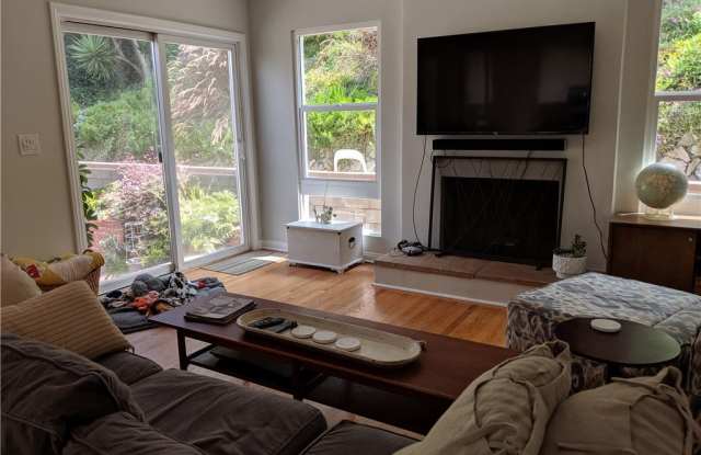 7814 Airport Boulevard Gallery 4