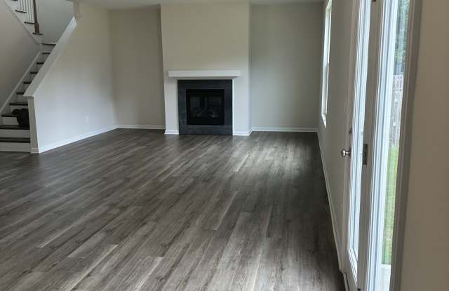 2528 Reynolds Drive Gallery 3