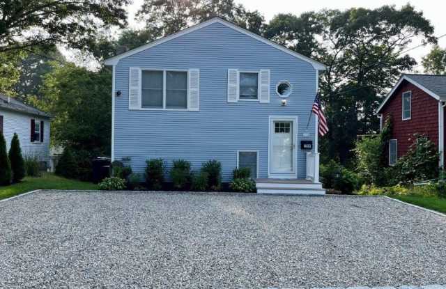 110 Winsor Avenue photos photos