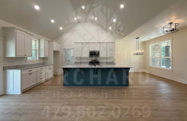 Bella Vista Single-Family Home- 2 Bed/ 2 Bath with Hobby Room- Spacious Seabrook Plan Gallery 3