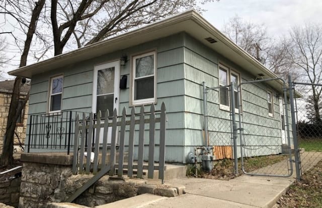 3103 Lafayette Avenue - 3103 Lafayette Avenue, Kansas City, KS 66104