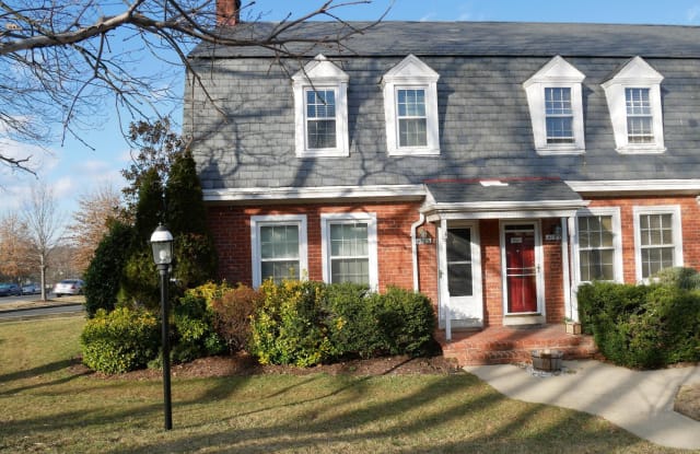 4105 32ND ROAD S - 4105 32nd Road South, Arlington, VA 22206