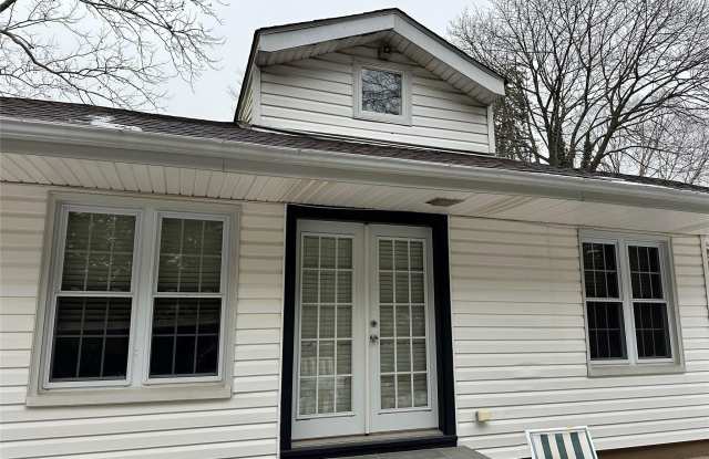 67 Clinch Avenue - 67 Clinch Avenue, Garden City, NY 11530