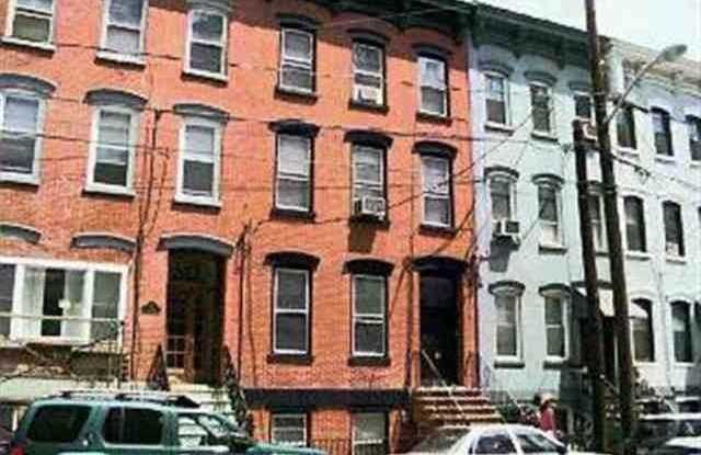 210 9TH ST - 210 9th Street, Jersey City, NJ 07302