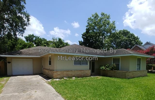 405 N. Burnett Street - 405 N Burnett Dr, Baytown, TX 77520