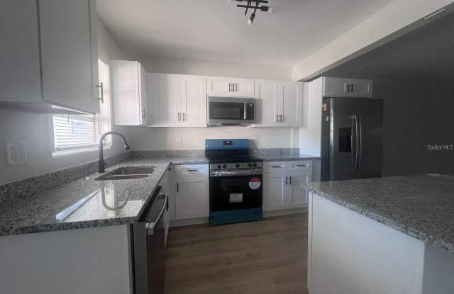 1355 LAKEVIEW ROAD photos photos