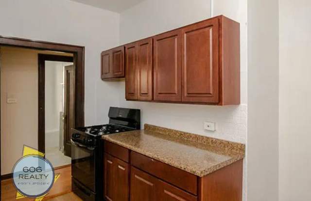 Beautiful Large Berwyn Apts on Wesley! photos photos