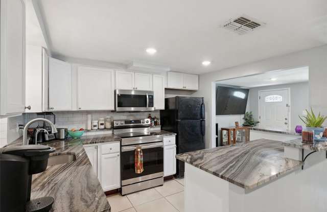 4624 Belfast Drive photos photos