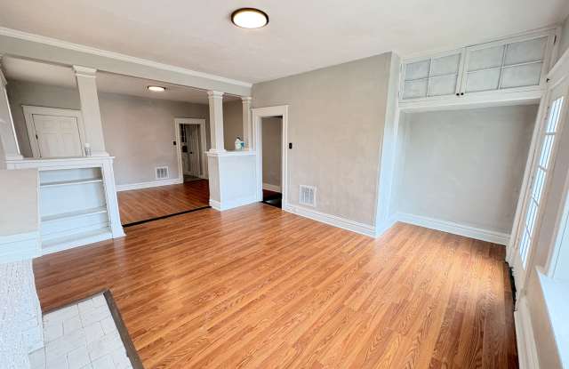 3512 Alberta St., 2E Gallery 3