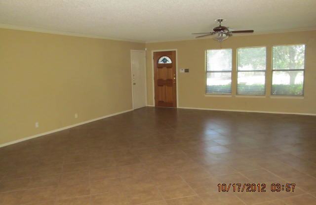 8207 Club Meadow Gallery 2