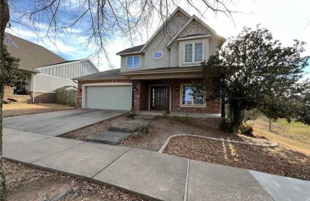 1004  NE Carnahan  CT photos photos