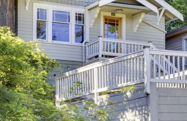 532 N 39th St - 532 North 39th Street, Seattle, WA 98103