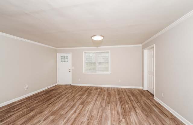 204 Ashley Drive Gallery 3