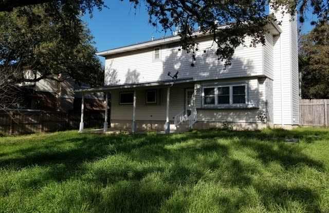 Large 4 bedroom 2 1/2 bath in Northwest Crossing Subdivision. 2295 sq. ft. Gallery 3
