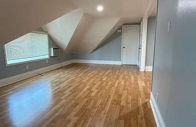 2151 Hanover St Apt 4 Gallery 3
