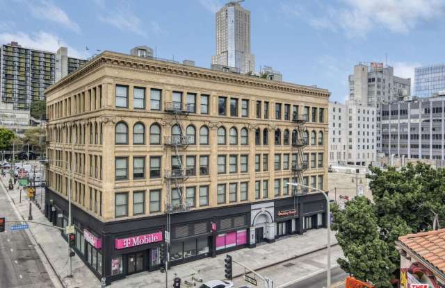 253 S BROADWAY photos photos