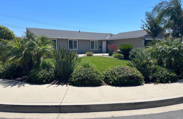 880 Calle La Sombra - 880 North Calle La Sombra, Camarillo, CA 93010