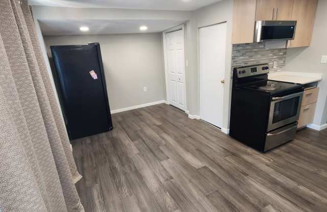 303 Center Avenue photos photos