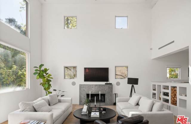3724 Avenida Del Sol Gallery 2