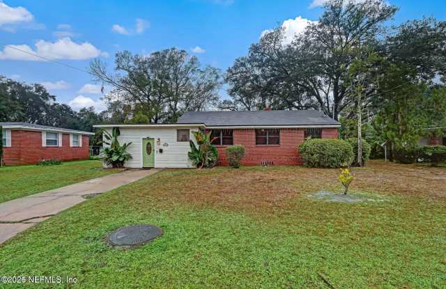 1744 DEBUTANTE Drive photos photos