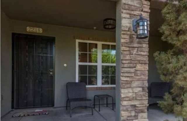 2218 East Huntington Drive Gallery 2