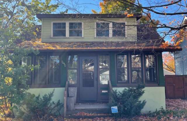 1050 Sherburne Avenue - 1050 Sherburne Avenue, St. Paul, MN 55104