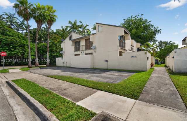15811 SW 91st Ct Gallery 3