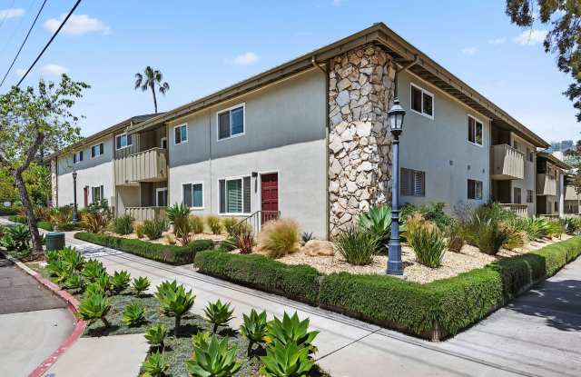 The perfect upstairs location down town Santa Barbara! photos photos