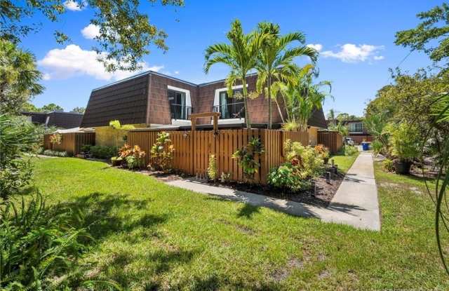 5616 SE Riverboat Drive unit: 102 photos photos