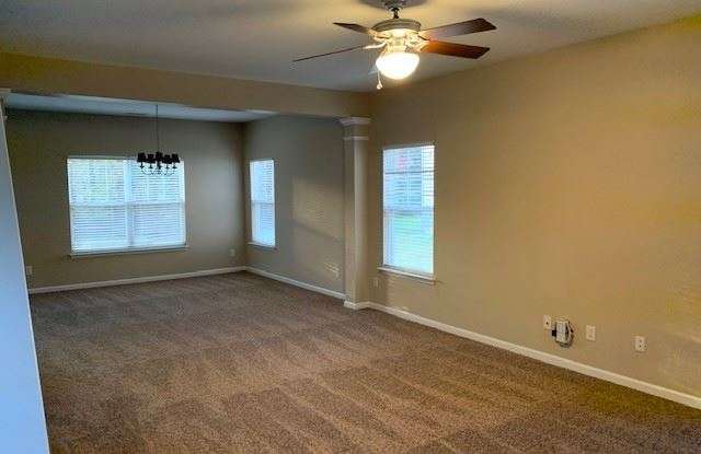 3613 Pinkham Way Gallery 2