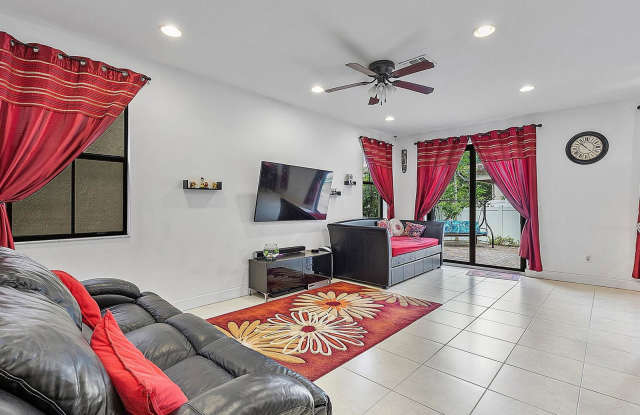5813 Northwest 46th Lane - 5813 Northwest 46th Lane, Tamarac, FL 33319