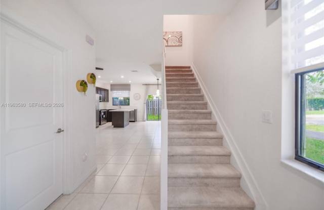 20814 NE 5th Court 20814, Miami, FL 33179 Gallery 4