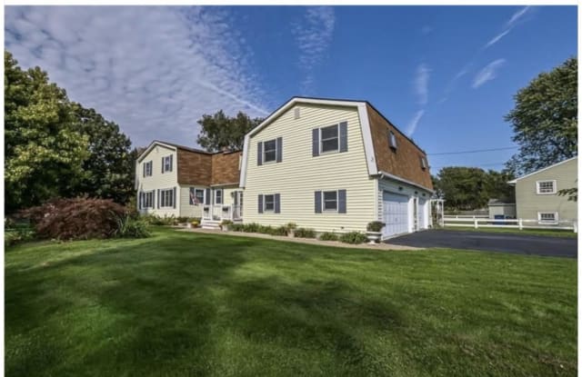 74 Shuttlemeadow Road - 74 Shuttle Meadow Road, Hartford County, CT 06062