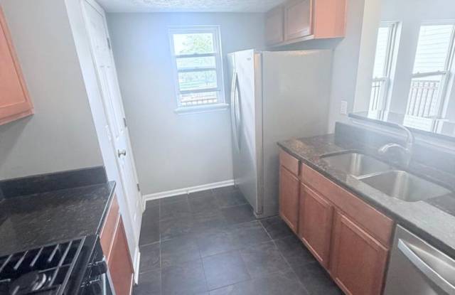 Spacious 3-Bedroom Home with 2 Full + 2 Half Baths – Vouchers Welcome! Gallery 4