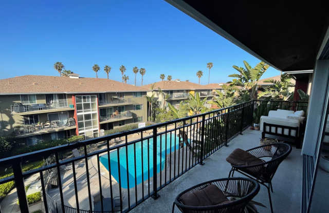 Newly renovated beachside condo in the heart of Bird Rock La Jolla photos photos