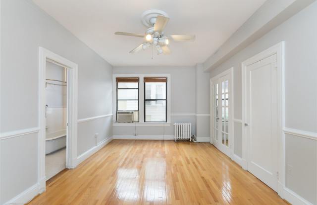 Charming Logan Circle Condo | Studio | 1 Bath | 450 Sf photos photos