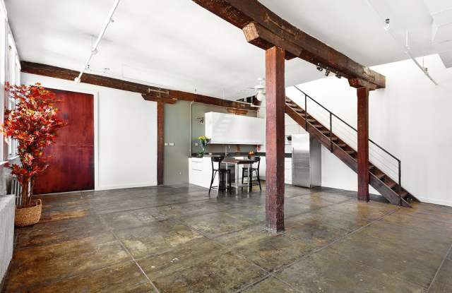 262 Mott Street Gallery 2
