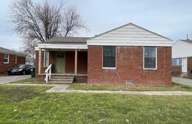 2 BED 1 BATH DUPLEX FOR LEASE - 1131 Arkansas Street, Norman, OK 73071